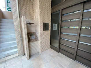 ラフォルム宝塚湯本町のエントランス