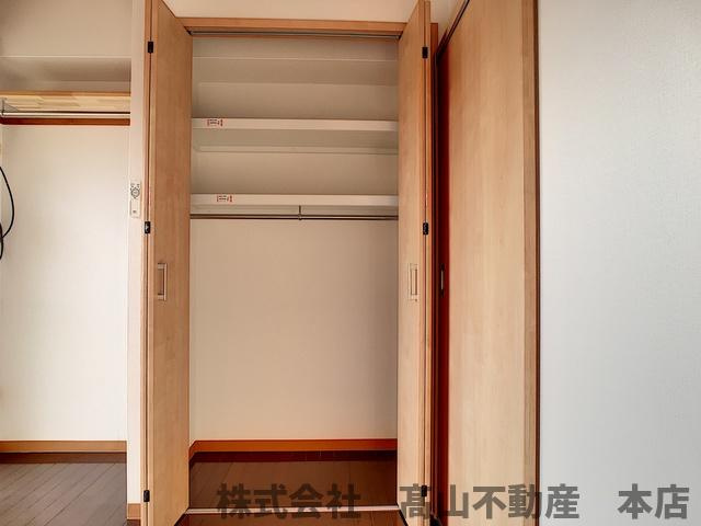 宗像市石丸３丁目の賃貸マンションの収納