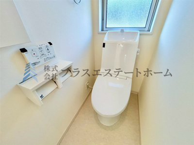 【トイレ】 | 垂水区つつじが丘2丁目戸建 | 温水洗浄機付き暖房便座♪