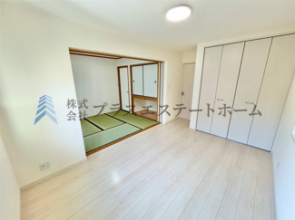 【洋室】 | 垂水区つつじが丘2丁目戸建 | 洋室はシンプルな配色にしていますので、お客様好みの家具を配置頂けます♪