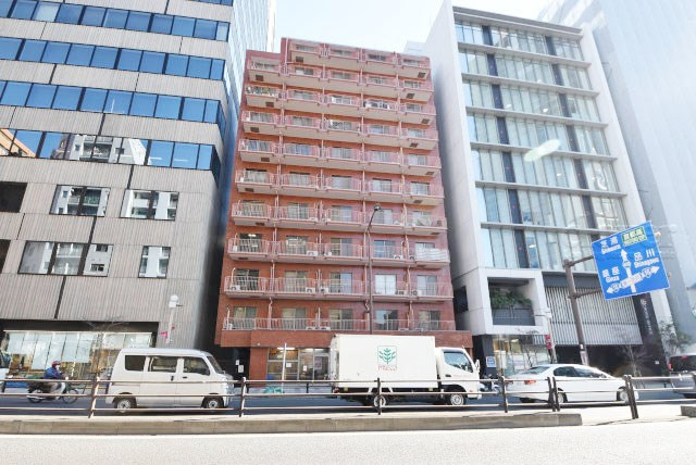 【外観】 | ライオンズマンションフェリス三田 | 手入れの行き届いた外壁やエントランスなど、「見ればわかる」レベルで清潔感を保ったマンションです。築年数を感じさせない姿で皆様をお出迎えします。～即日のご見学可能～　お問合せはお気軽にどうぞ。
