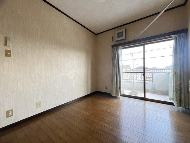 熊谷市石原　中古戸建の洋室