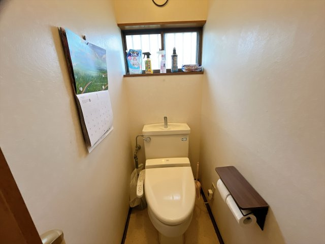 熊谷市石原　中古戸建のトイレ|１階トイレ
