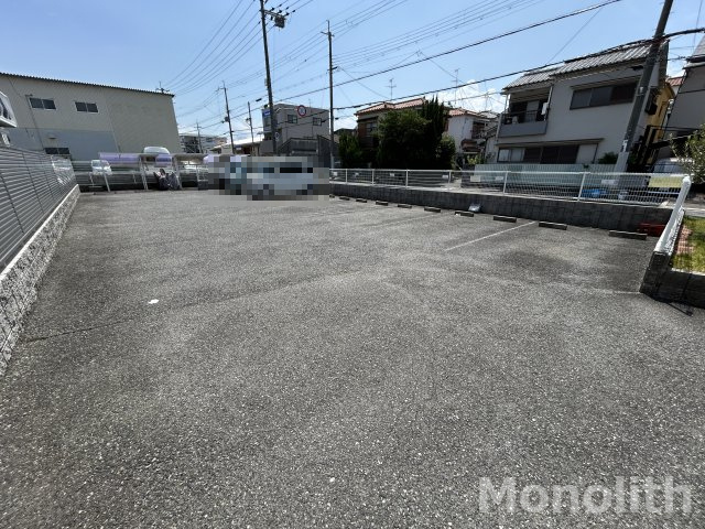 エステートピア泉北の駐車場