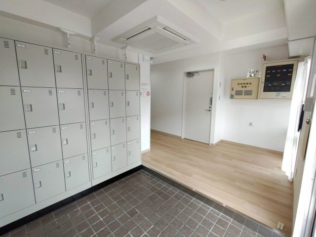 SA190 SA-クロス住之江公園1の玄関|




