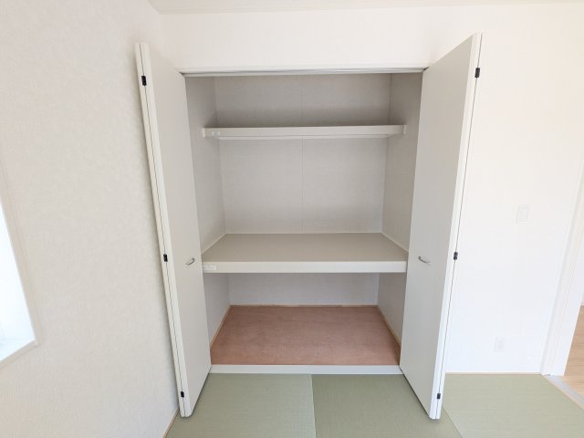 土浦市生田町　第4　新築戸建　2号棟の収納
