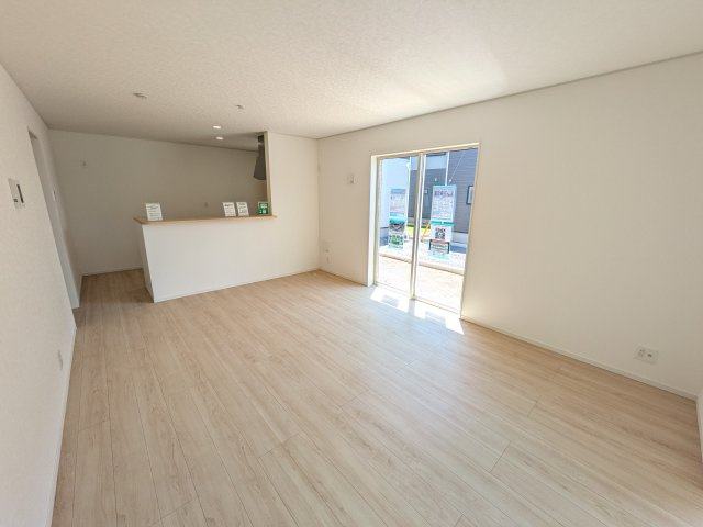 土浦市生田町　第4　新築戸建　2号棟の居間・リビング
