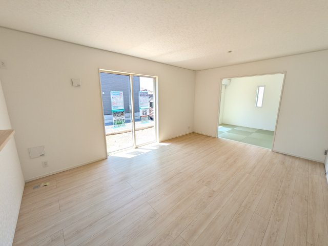 土浦市生田町　第4　新築戸建　2号棟の居間・リビング