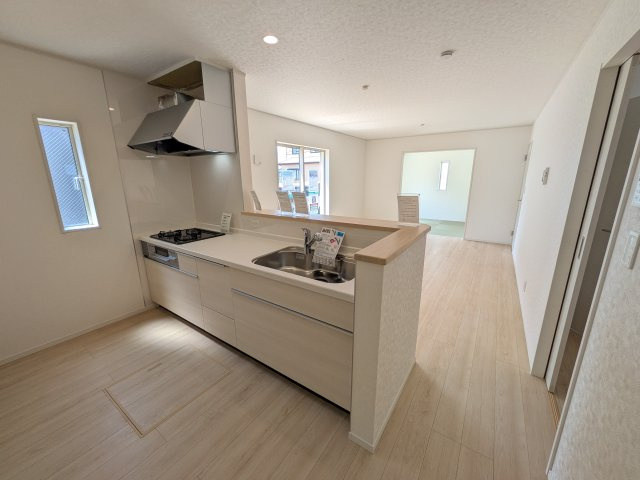 土浦市生田町　第4　新築戸建　2号棟のキッチン