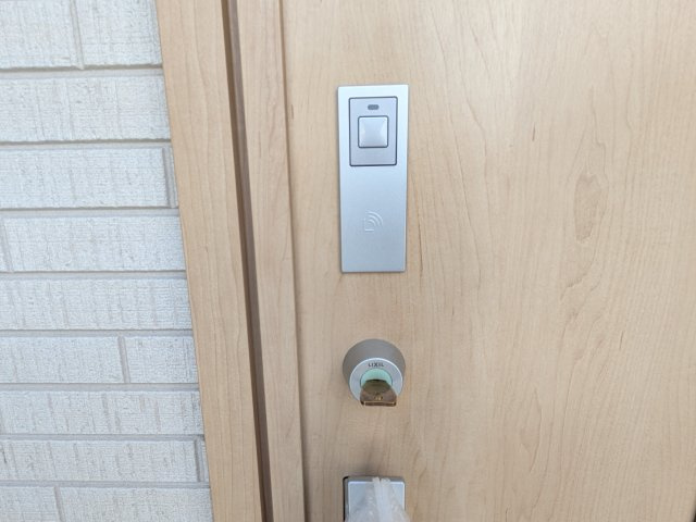 土浦市生田町　第4　新築戸建　2号棟の玄関