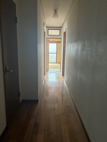 東新川　テナント兼住居の内装