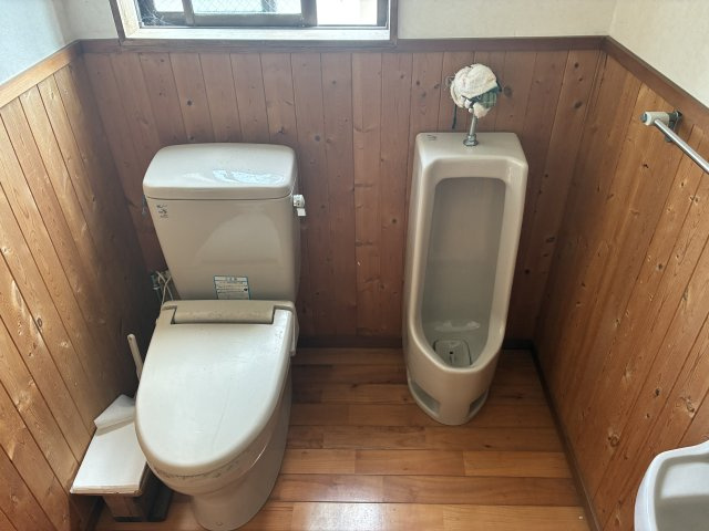 東新川　テナント兼住居のトイレ