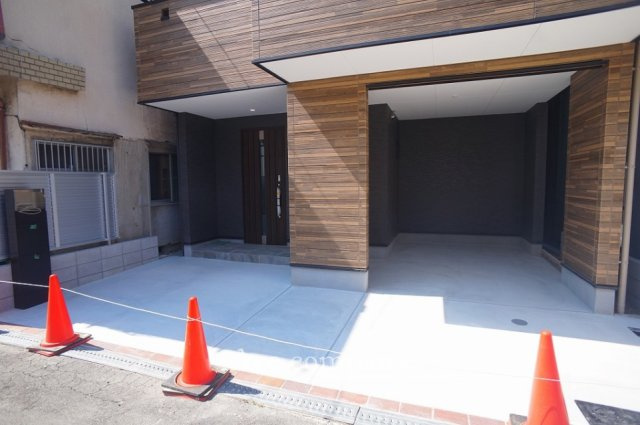 【駐車場】 | 平野区喜連3丁目 | 宅配ボックス付き☆敷地にゆとりがあり駐輪スペースも楽々確保できます♪