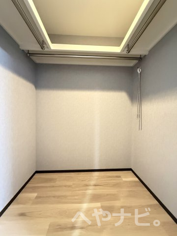 【収納】 | LiveFlat千種WEST | ★ウォークインクローゼット