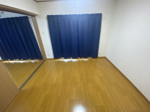 クレールコートIIの洋室