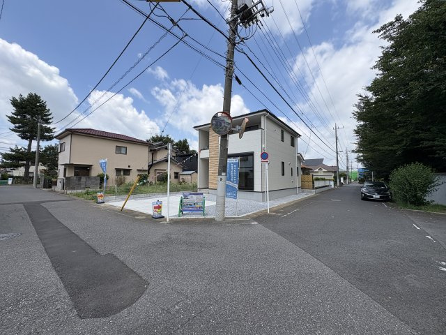 江戸川台東10期の前面道路含む現地写真