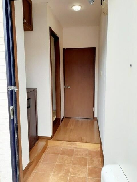 フロイデガルテンＢの玄関