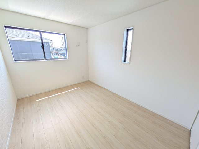 土浦市生田町　第4　新築戸建　4号棟の洋室|陽当たりの良い明るい洋室です♪