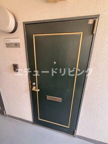 ブルイヤール朝霞23のエントランス|※別部屋参考写真です