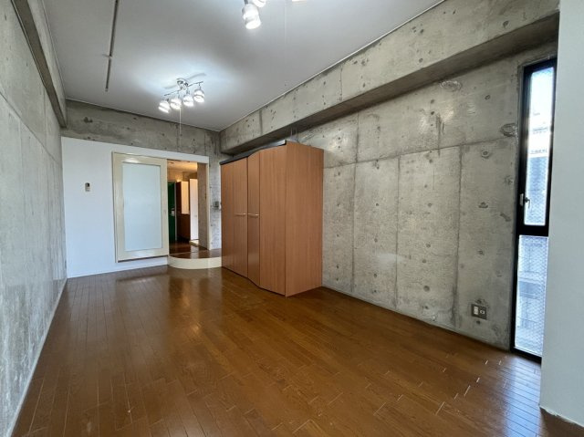 吹田市垂水町３丁目の店舗事務所