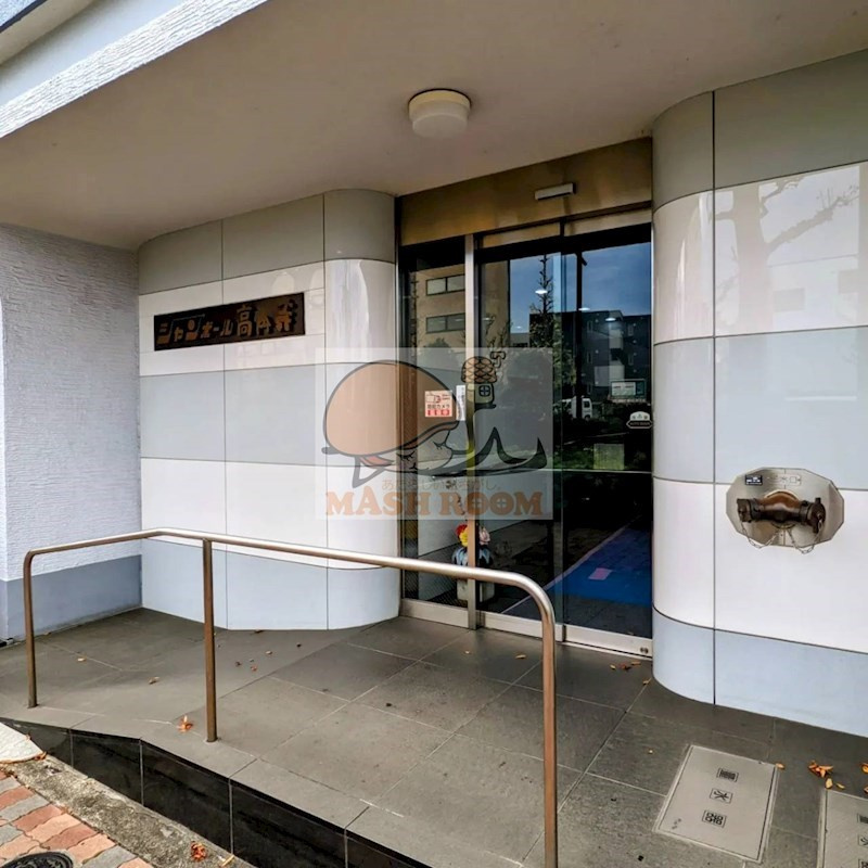 シャンボール高円寺のエントランス