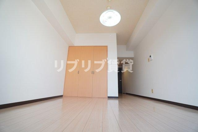 丸三新町ビルの居間・リビング