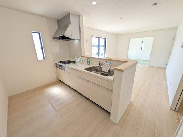土浦市生田町　第4　新築戸建　6号棟のキッチン