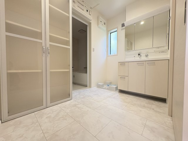 【玄関】 | 熊谷市玉井　新築戸建　全1棟　
