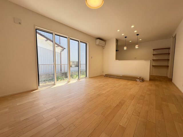 【居間・リビング】 | 熊谷市玉井　新築戸建　全1棟　