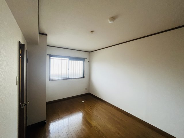 メモワールアイの洋室