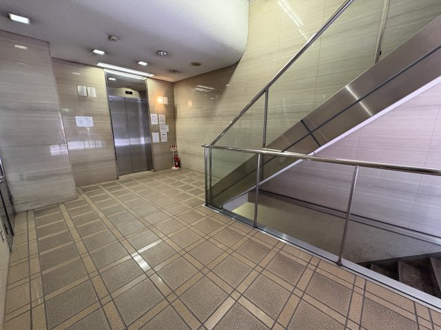 池田ビル3号館のロビー