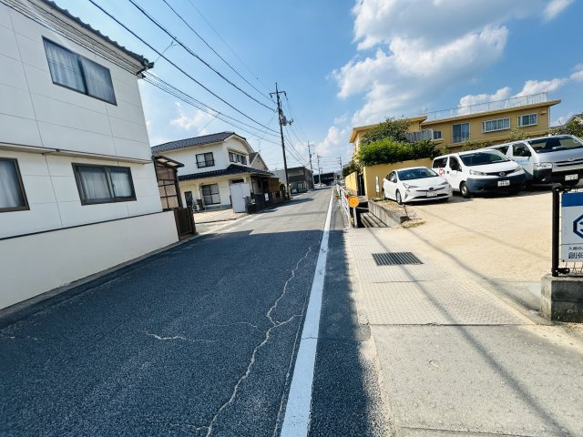 メゾンエトワールの駐車場