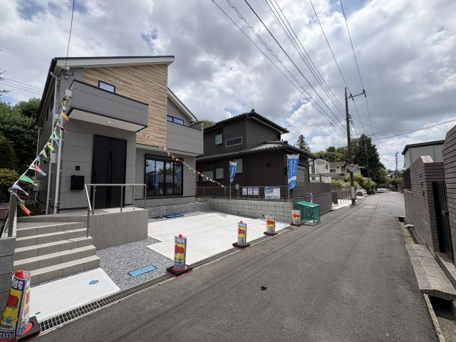 流山市江戸川台西４丁目新築戸建（江戸川台西12期）の前面道路含む現地写真