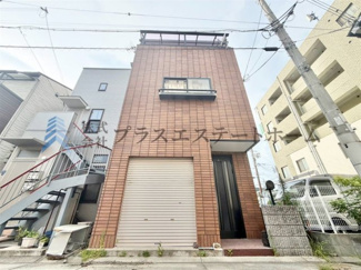 【外観】 | 長田区御屋敷通4丁目　戸建 | JR「新長田駅」まで徒歩約7分♪
3駅3路線利用可能♪
鉄骨造りのためスケルトンの改装も可能です♪