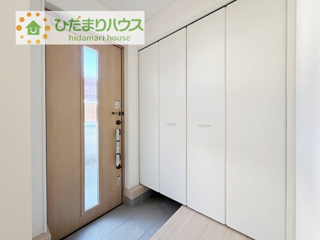 【玄関】 | 土浦市中村南第11　新築戸建　3号棟 | 丁度良い靴箱のサイズ♪これだけあれば家族全員の靴がしまえてスッキリ(^O^)