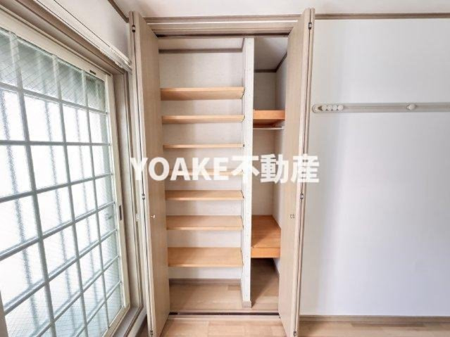 コートアベニューの収納|別部屋の写真になります。現況優先