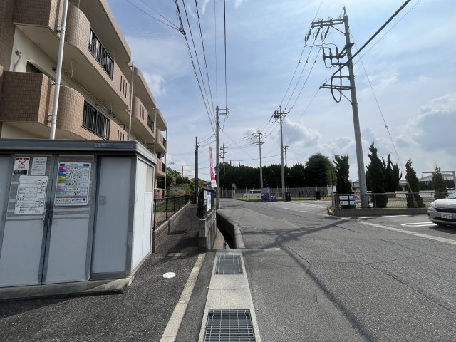 アンティムの駐車場