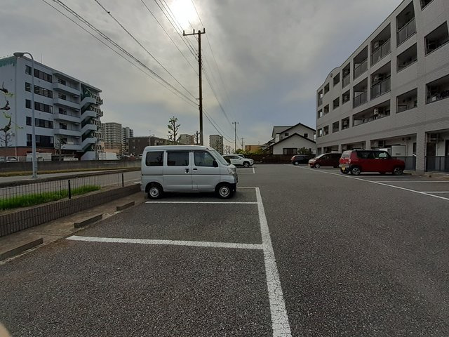 ヴィザージュの駐車場|駐車場