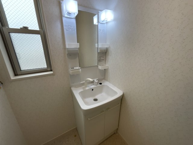 【独立洗面台】 | NOW HOUSEⅢ | 独立洗面台あり、毎朝おしゃれに忙しい女性の方におすすめです