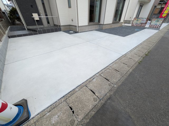 水戸市曙町1番37　新築戸建て　A号棟の駐車場|駐車は4台可能です♪