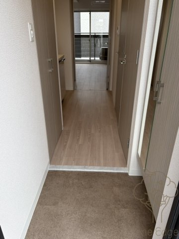 ファーストフィオーレ十三エリオの玄関