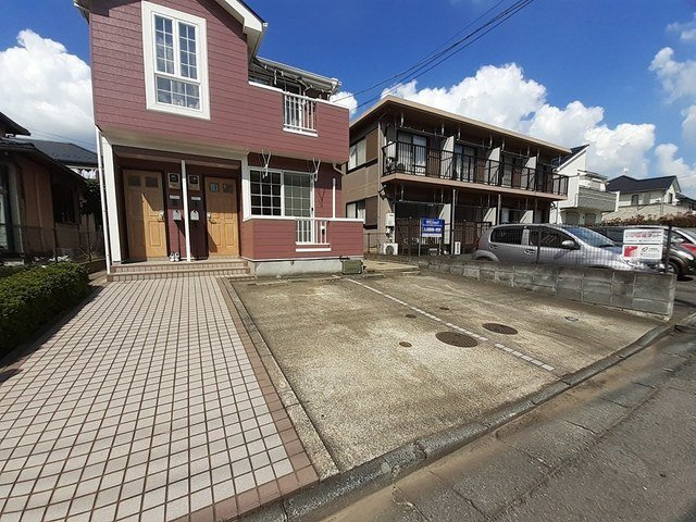 パルトカーサⅤの駐車場|敷地内駐車場があり、車の利用に便利です