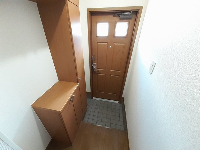 パルトカーサⅤの玄関|落ち着いた印象の玄関で、使いやすい空間です