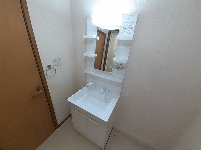 パルトカーサⅤの洗面所|独立洗面台付きで、身支度もスムーズです