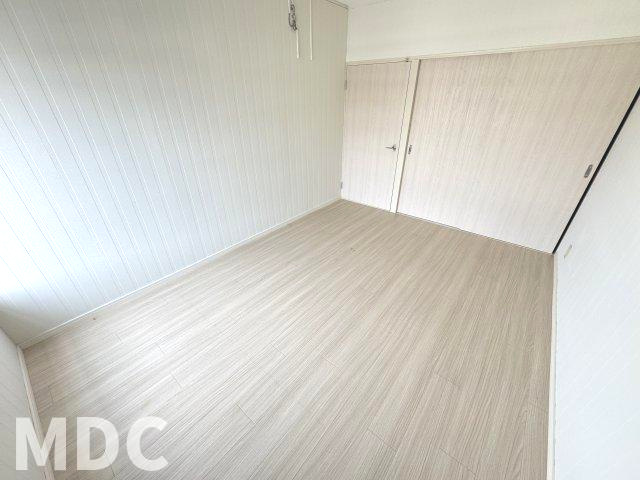 アパート 徳島市上助任町天神の洋室