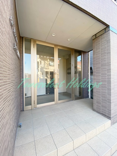 藤沢市藤沢の賃貸マンションのエントランス
