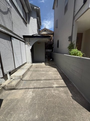 松尾貸家の駐車場