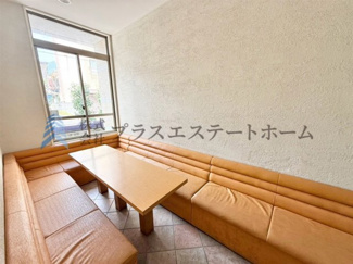 【エントランス】 | ワコーレパークブルー王子公園 | お客様の一次応対はここでもできそうです♪
