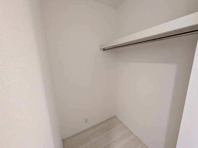 取手市新取手　1丁目　01期　新築戸建ての収納|１階にあるファミリークローク。収納力があるおうちです。