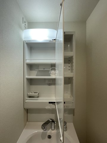 プレサンス四天王寺前夕陽ヶ丘ヴィリードの独立洗面台|プレサンス四天王寺前夕陽ヶ丘ヴィリード　独立洗面台